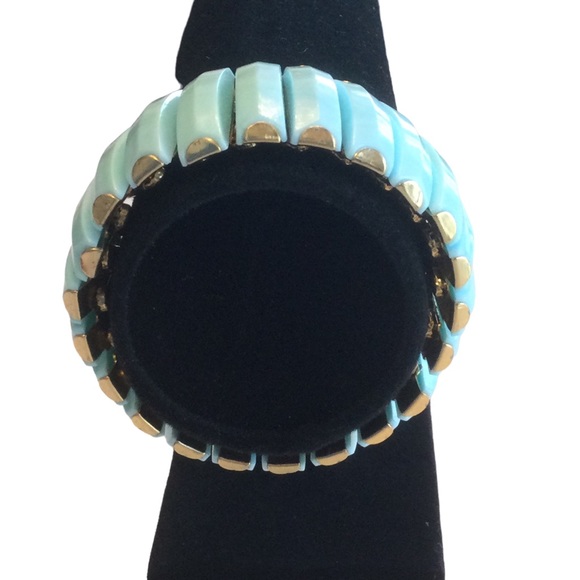 Vintage Turquoise Color Stretch Bracelet Made in Hong Kong - Picture 3 of 7